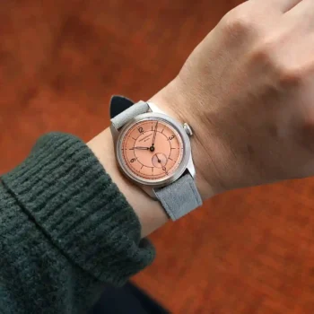 Side profile of 38mm Pierre Paulin hand-wound skin diver watch